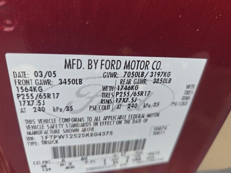 
								2005 Ford F-150 XLT full									