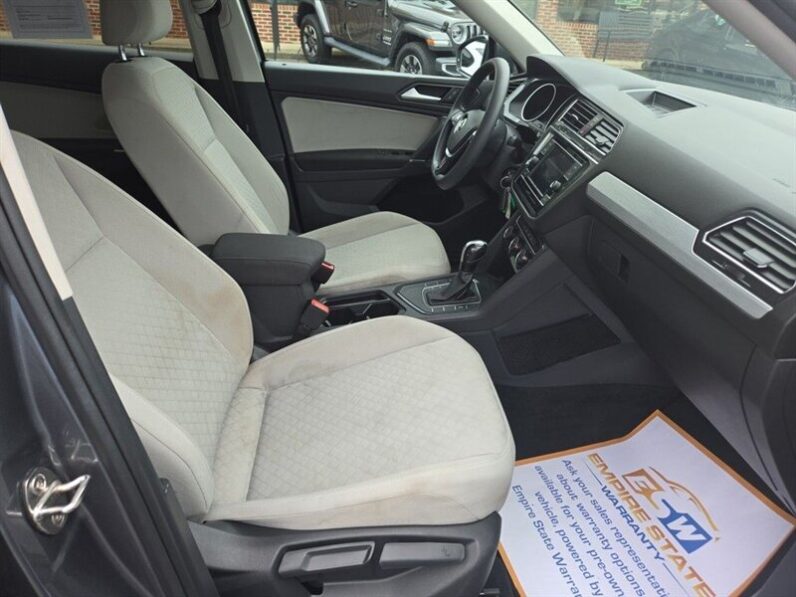 
								2020 Volkswagen Tiguan 2.0T S full									