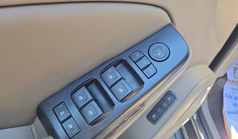 
								2018 GMC Yukon SLT full									