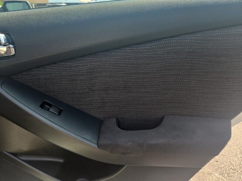 
								2012 Nissan Altima 2.5 S full									