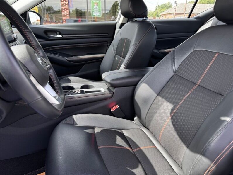 
								2022 Nissan Altima 2.5 SR full									