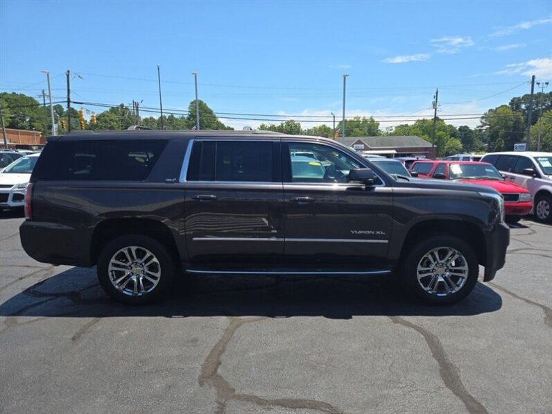
								2018 GMC Yukon SLT full									