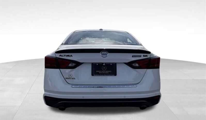 
								2022 Nissan Altima 2.5 SR full									