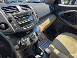 
										2011 Toyota RAV4 Base full									