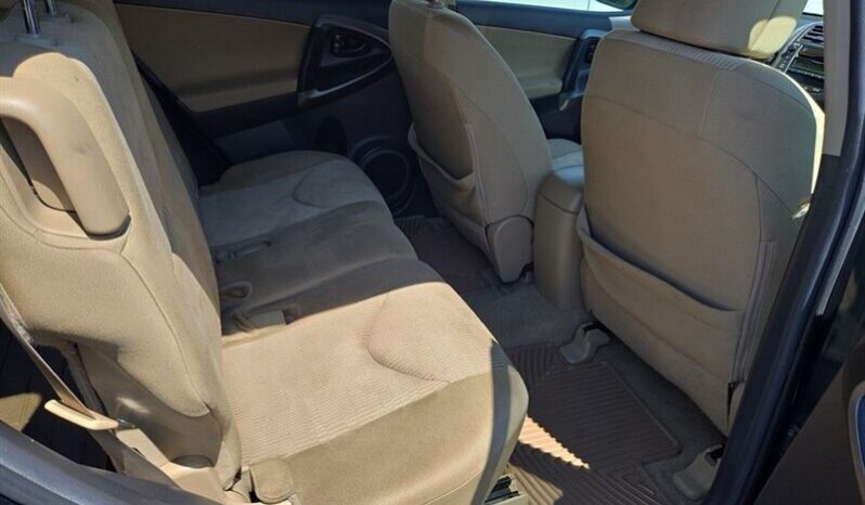 
								2011 Toyota RAV4 Base full									