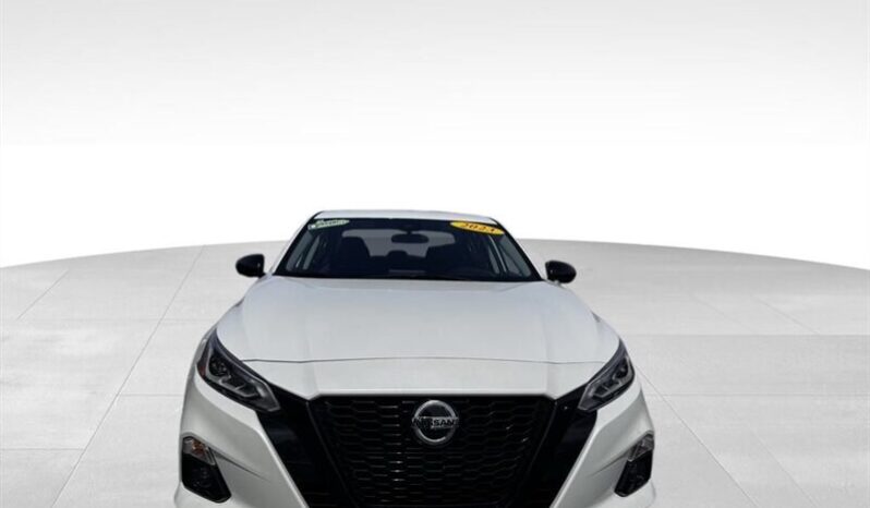 
								2022 Nissan Altima 2.5 SR full									