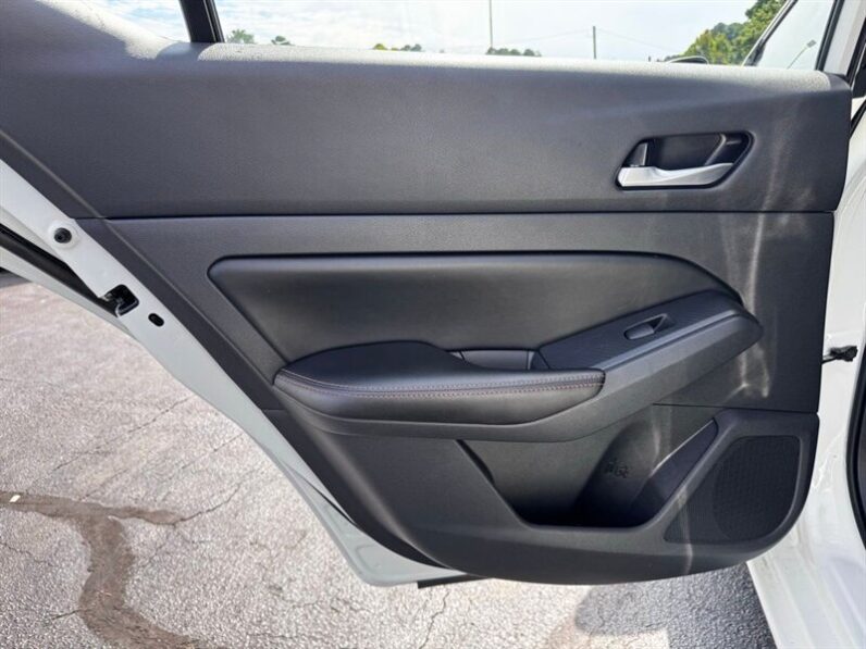 
								2022 Nissan Altima 2.5 SR full									