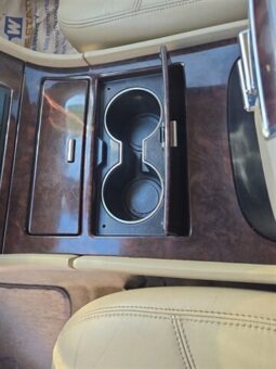 
										2012 Cadillac Escalade Luxury full									