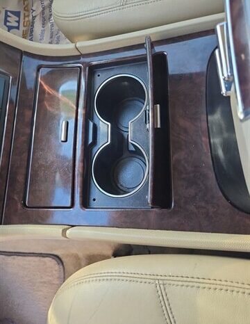 
								2012 Cadillac Escalade Luxury full									