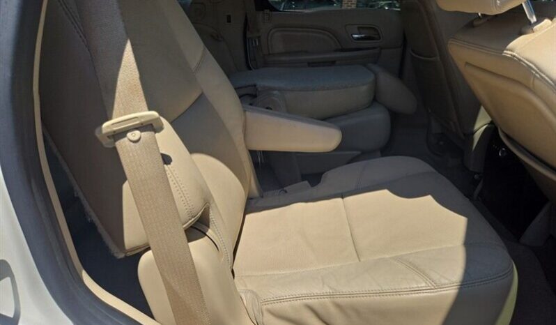 
								2012 Cadillac Escalade Luxury full									