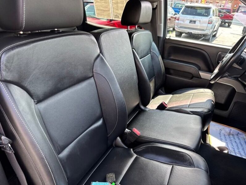
								2018 Chevrolet Silverado 1500 LT LT2 full									