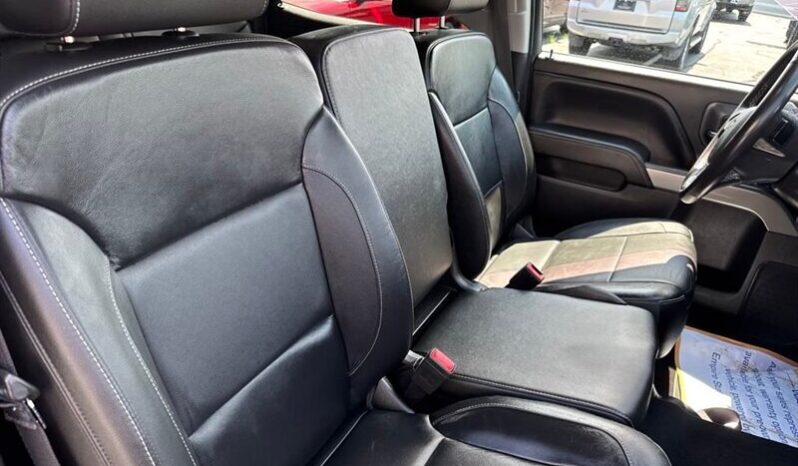 
								2018 Chevrolet Silverado 1500 LT LT2 full									