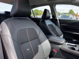 
										2022 Nissan Altima 2.5 SR full									