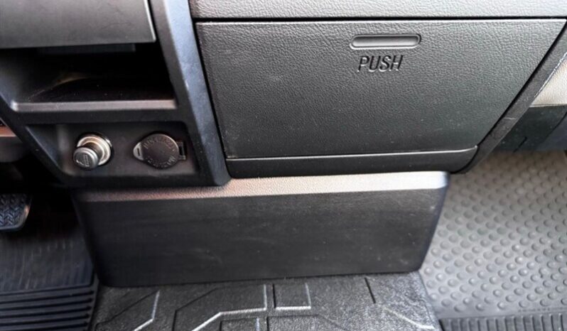
								2010 Toyota Tundra Grade V6 full									