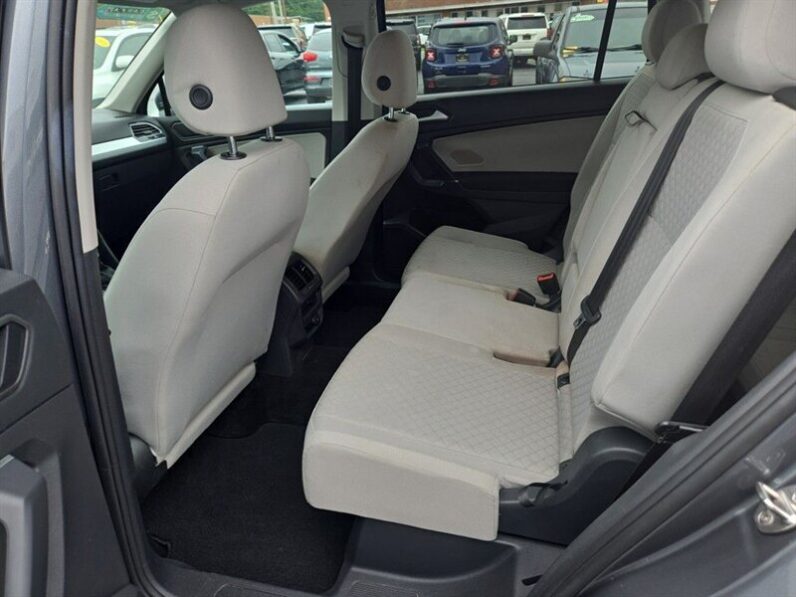 
								2020 Volkswagen Tiguan 2.0T S full									