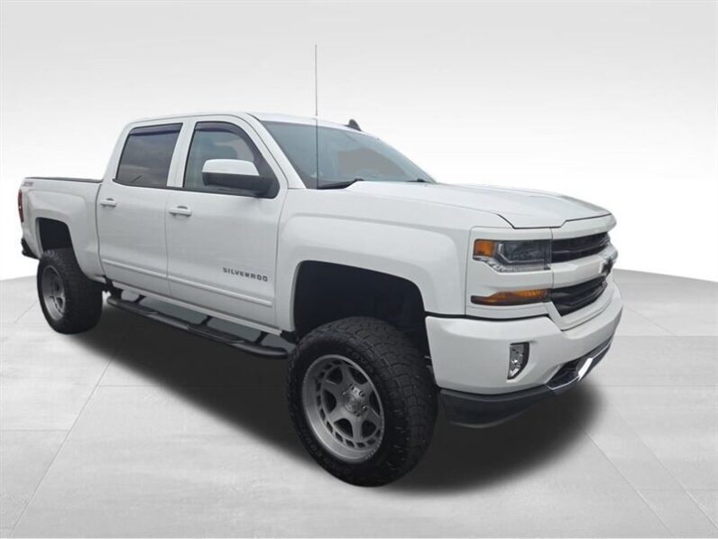 
								2018 Chevrolet Silverado 1500 LT LT2 full									