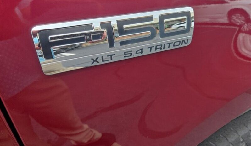 
								2005 Ford F-150 XLT full									