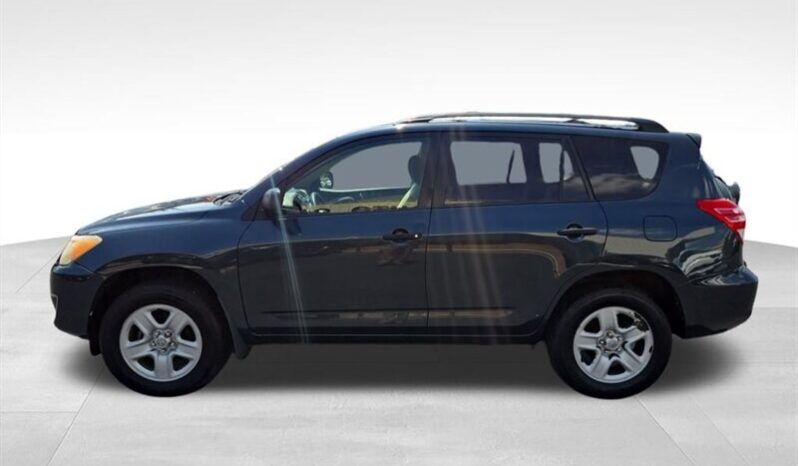 
								2011 Toyota RAV4 Base full									