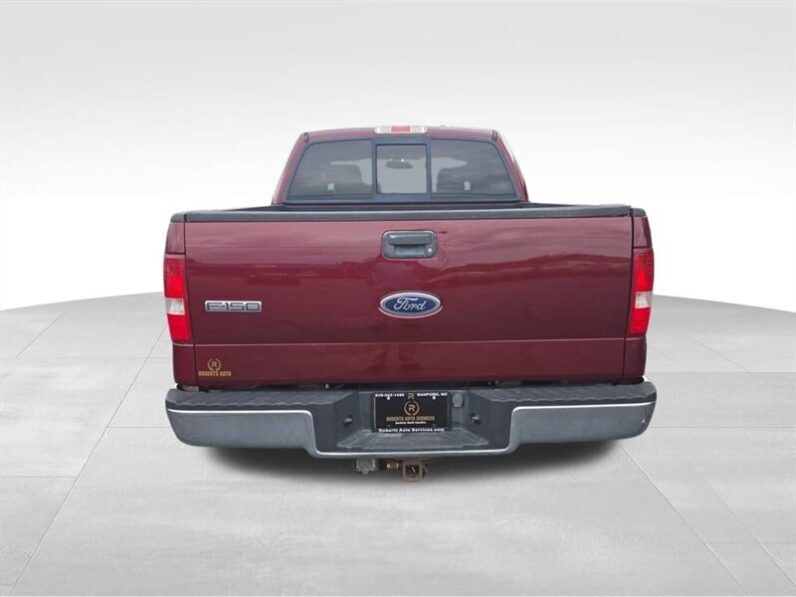 
								2005 Ford F-150 XLT full									