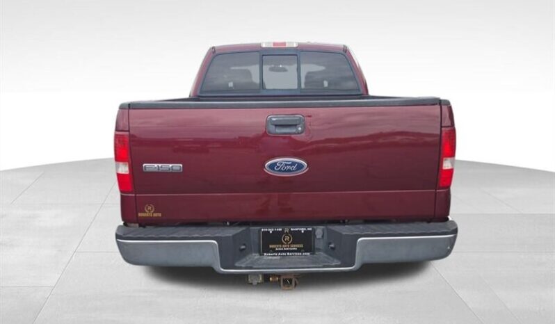 
								2005 Ford F-150 XLT full									