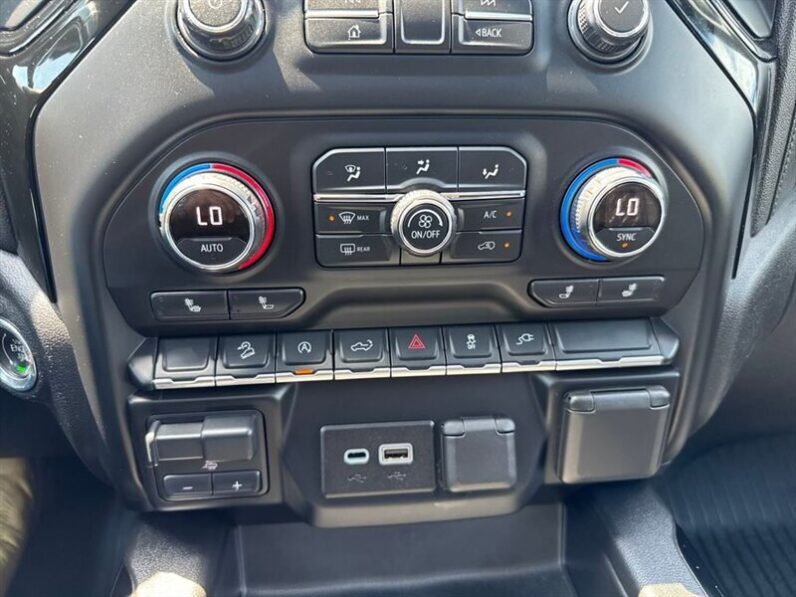 
								2020 Chevrolet Silverado 1500 RST Black Widow Package full									
