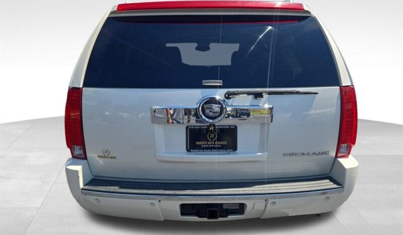 
								2012 Cadillac Escalade Luxury full									