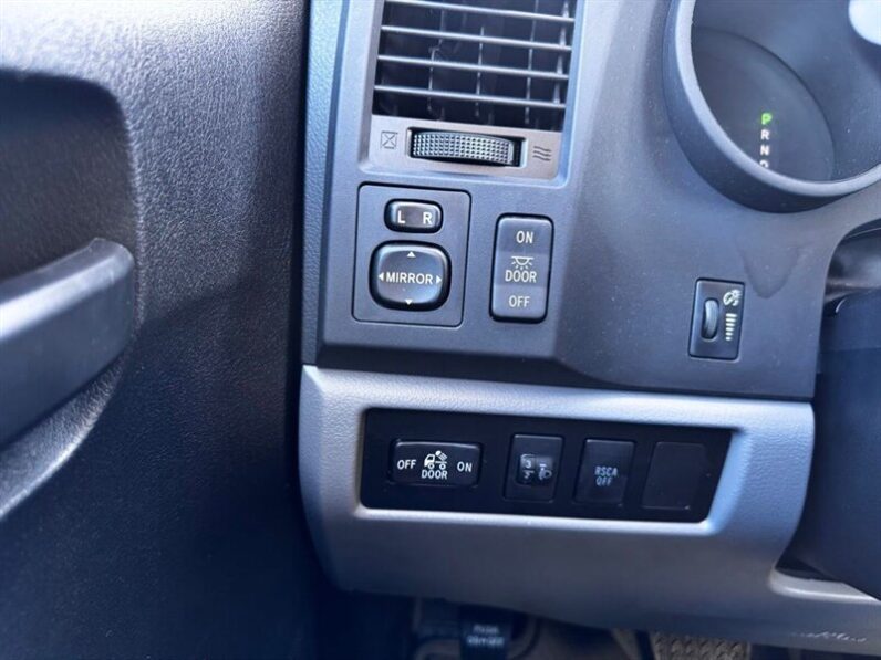 
								2010 Toyota Tundra Grade V6 full									