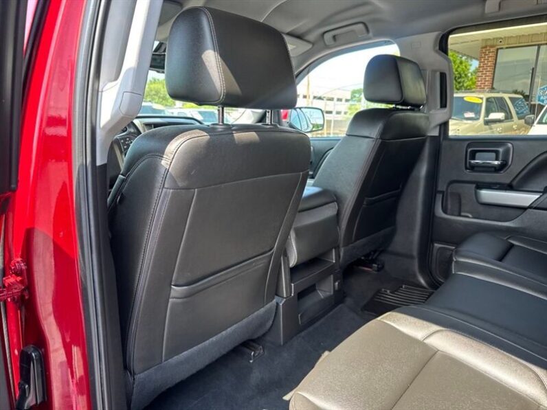 
								2018 Chevrolet Silverado 1500 LT LT2 full									