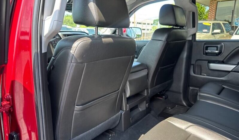 
								2018 Chevrolet Silverado 1500 LT LT2 full									