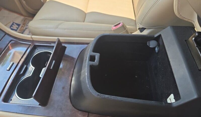 
								2012 Cadillac Escalade Luxury full									