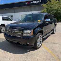 
										2013 Chevrolet Avalanche LTZ full									