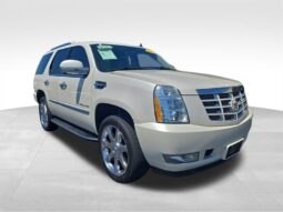 
										2012 Cadillac Escalade Luxury full									