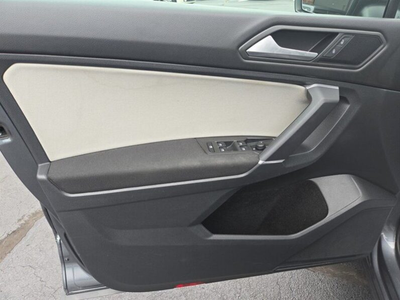 
								2020 Volkswagen Tiguan 2.0T S full									