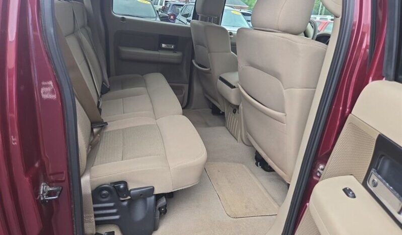 
								2005 Ford F-150 XLT full									