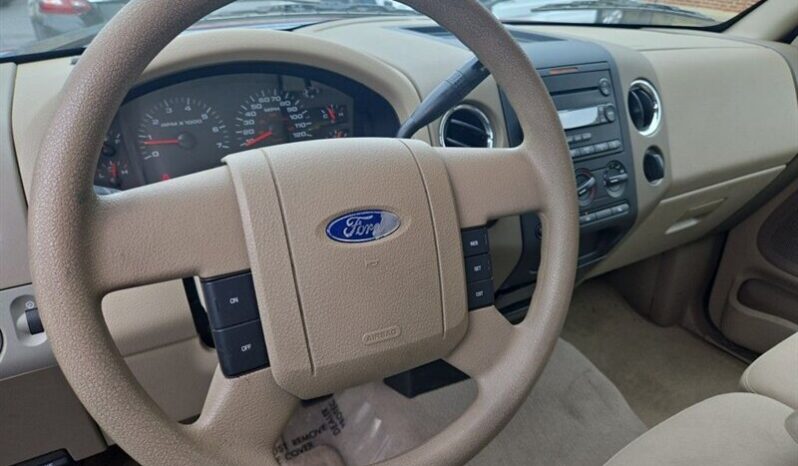
								2005 Ford F-150 XLT full									
