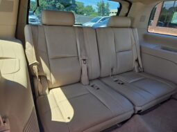 
										2012 Cadillac Escalade Luxury full									