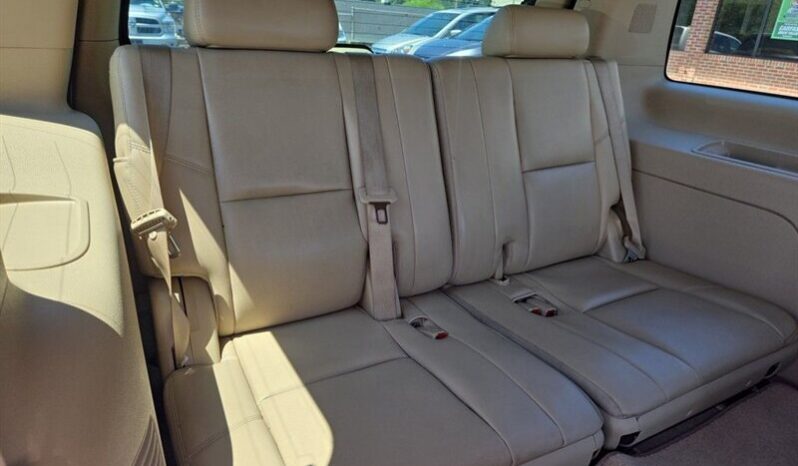 
								2012 Cadillac Escalade Luxury full									