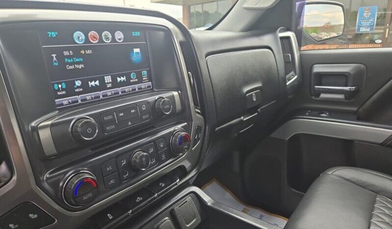 
								2018 Chevrolet Silverado 1500 LT LT2 full									