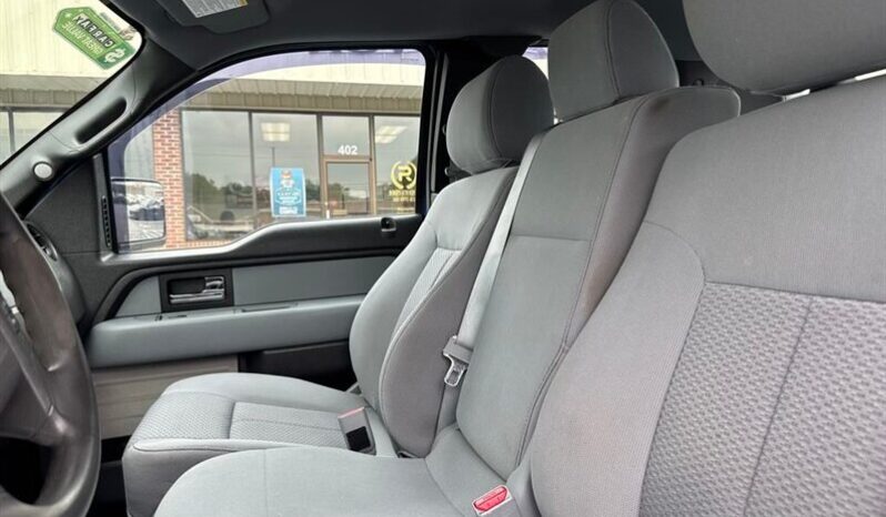 
								2013 Ford F-150 STX full									