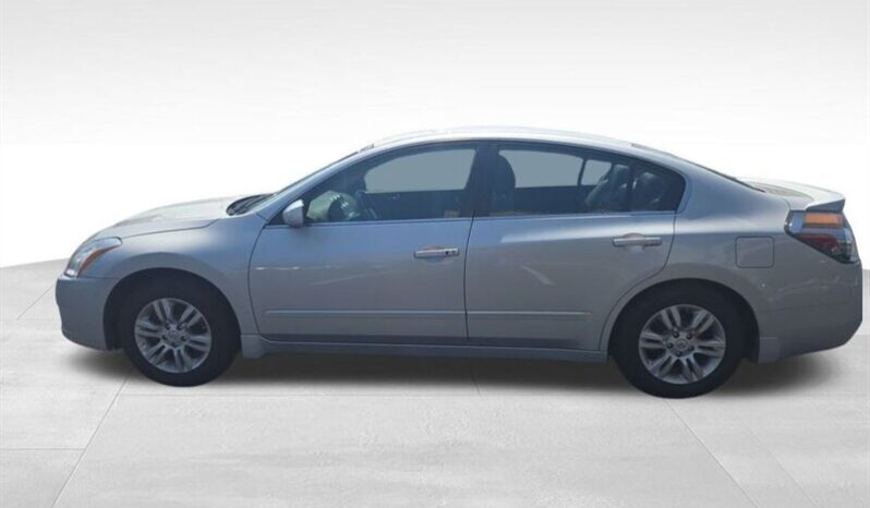 
								2012 Nissan Altima 2.5 S full									