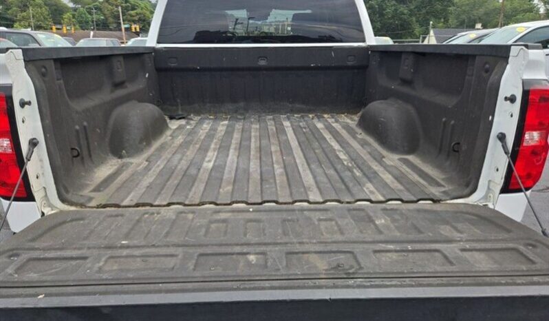 
								2018 Chevrolet Silverado 1500 LT LT2 full									