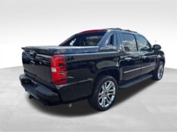 
										2013 Chevrolet Avalanche LTZ full									