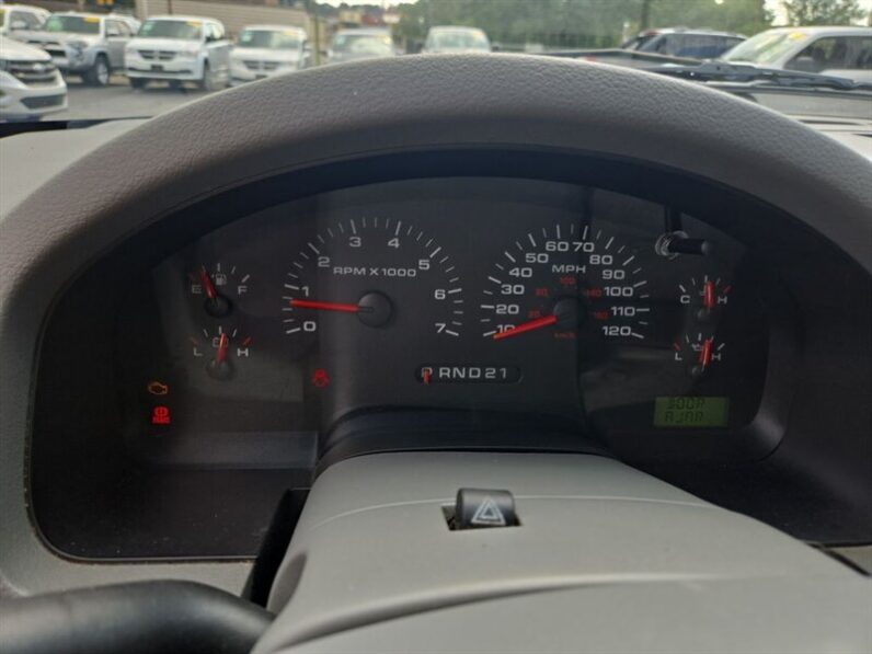 
								2004 Ford F-150 XLT full									
