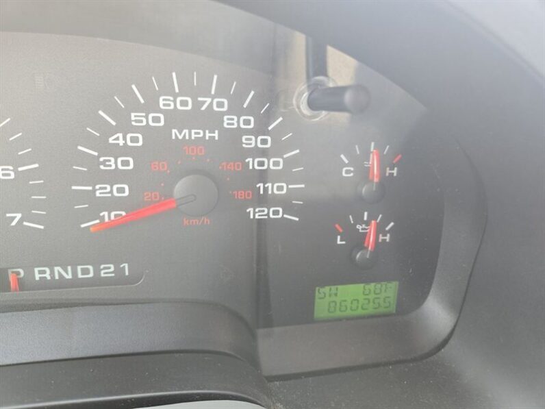 
								2004 Ford F-150 XLT full									