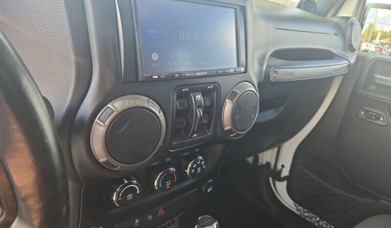 
								2014 Jeep Wrangler Unlimited Unlimited Sport full									