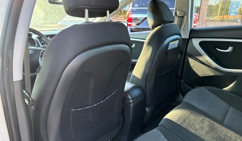 
								2014 Hyundai ELANTRA GT Base full									