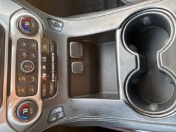 
										2016 GMC Yukon SLT full									