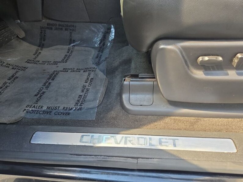 
								2013 Chevrolet Avalanche LTZ full									