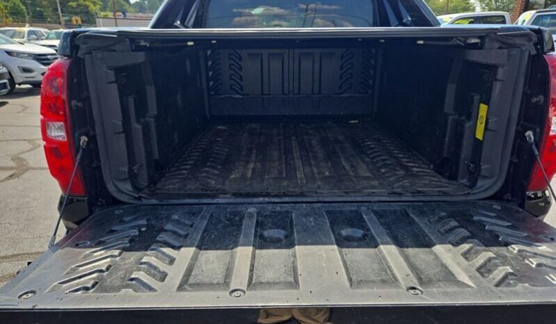 
								2013 Chevrolet Avalanche LTZ full									