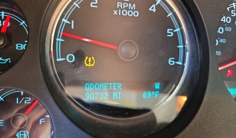 
								2013 Chevrolet Avalanche LTZ full									